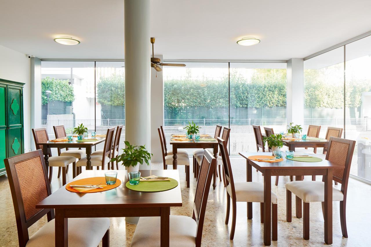 G/Hotel Lignano リニャーノ・サッビアドーロ エクステリア 写真