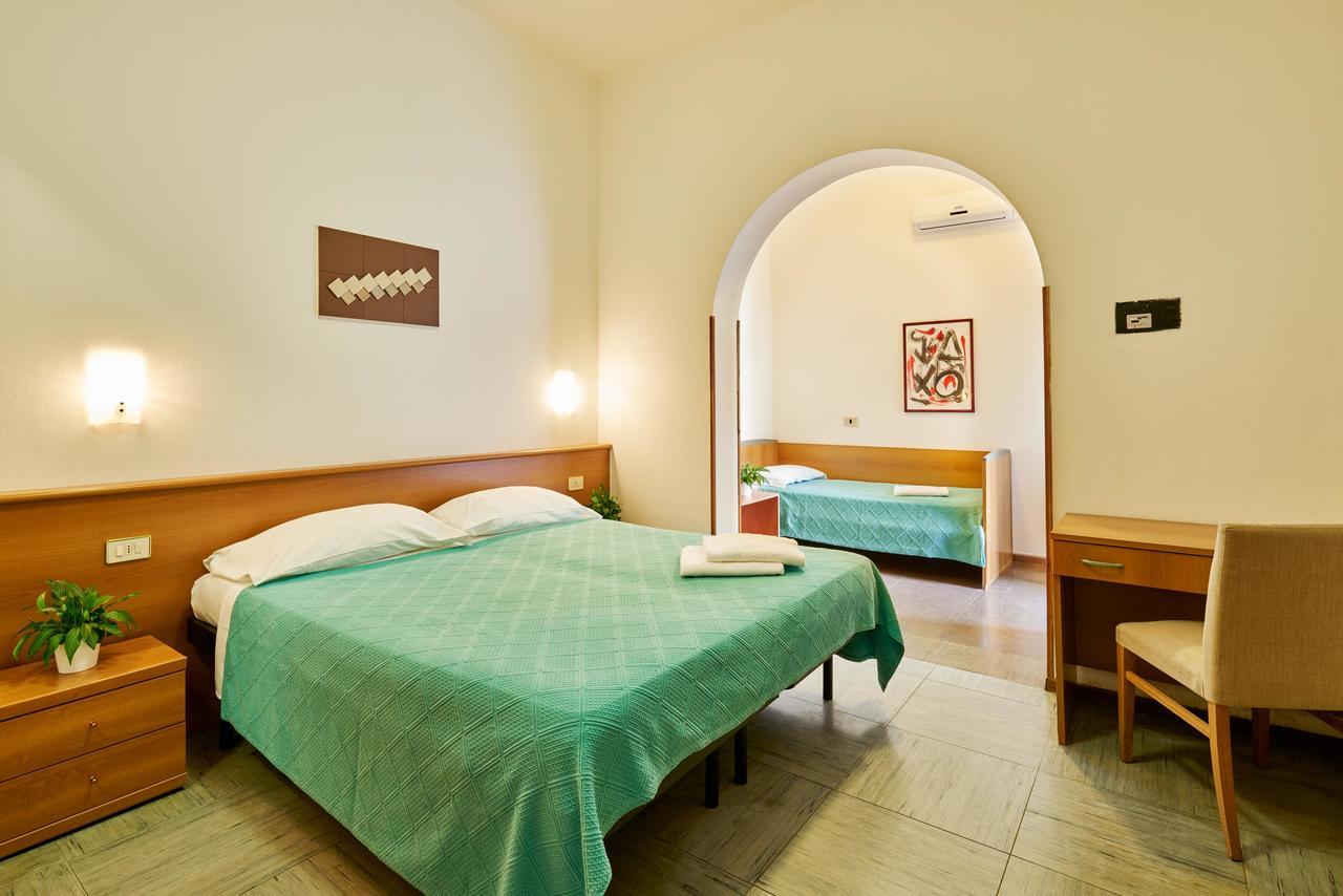 G/Hotel Lignano リニャーノ・サッビアドーロ エクステリア 写真