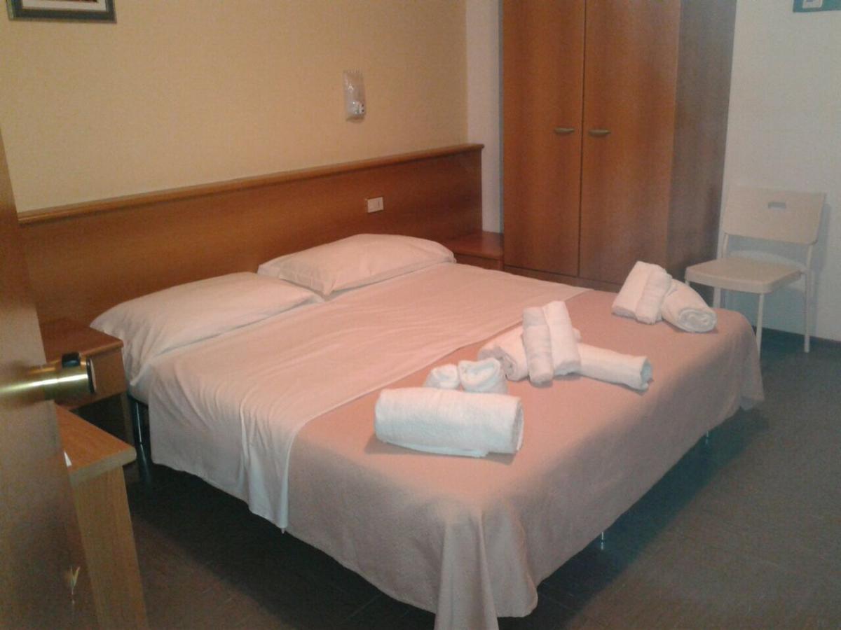 G/Hotel Lignano リニャーノ・サッビアドーロ エクステリア 写真